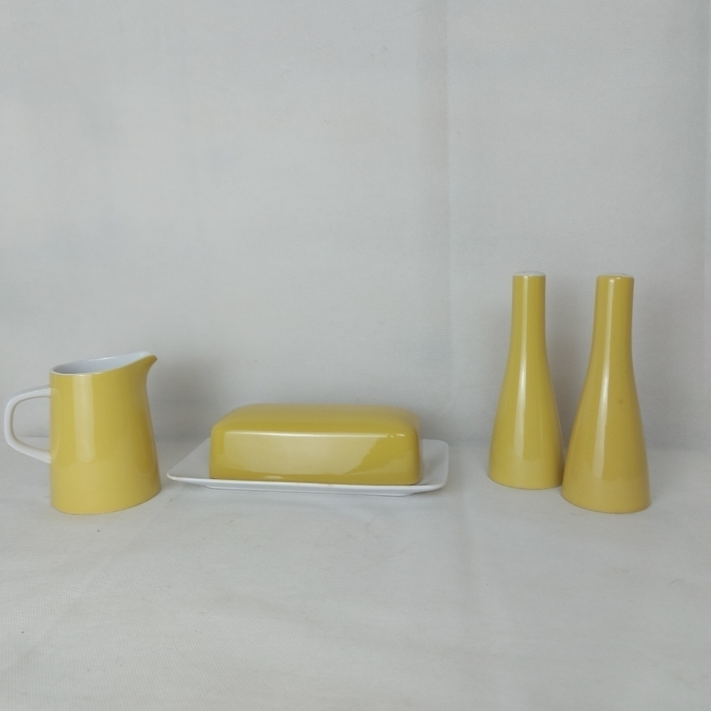 Mid Modern Century MIKASA Cera Stone Japan yellow set of 4 porcelain